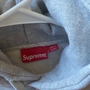 supreme sweatshirt